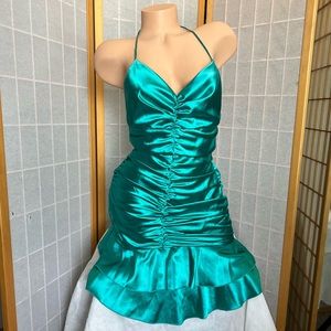 ⚫️  URBAN GIRL NITES new prom scrunched dress